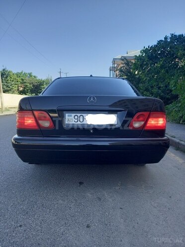 Mercedes E 240 1998, 353,000 km - 2.4 л - Quba