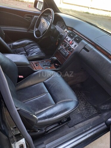 Mercedes E 240 1998, 353,000 km - 2.4 л - Quba