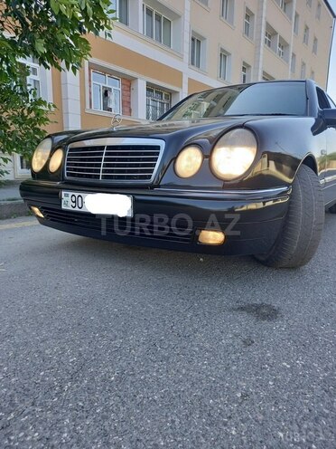 Mercedes E 240 1998, 353,000 km - 2.4 л - Quba