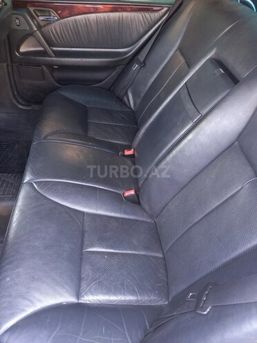 Mercedes E 240 1998, 353,000 km - 2.4 л - Quba