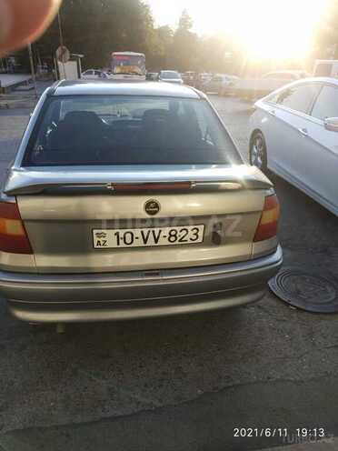 Opel Astra 1994, 382,000 km - 1.6 l - Bakı