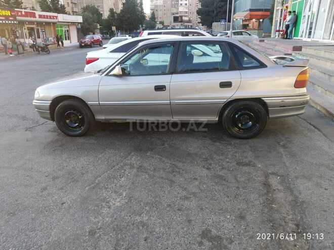 Opel Astra 1994, 382,000 km - 1.6 l - Bakı