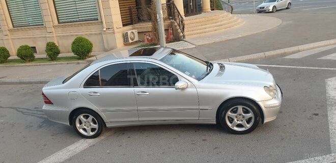Mercedes C 240 2001, 175,500 km - 2.4 l - Bakı