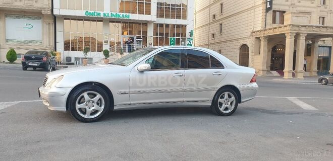 Mercedes C 240 2001, 175,500 km - 2.4 l - Bakı