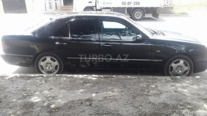 Mercedes E 320 1996, 320,000 km - 3.2 l - Şamaxı