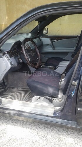 Mercedes E 320 1996, 320,000 km - 3.2 l - Şamaxı