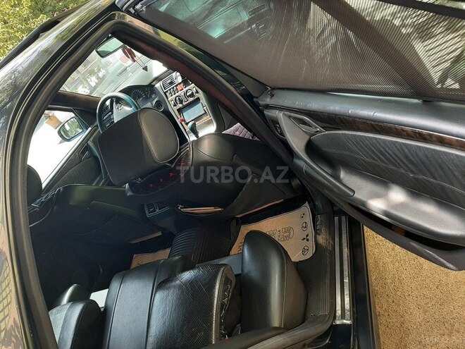 Mercedes E 220 2000, 379,000 km - 2.2 л - Lənkəran