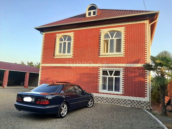 Mercedes E 220 2000, 379,000 km - 2.2 л - Lənkəran