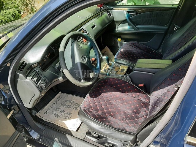 Mercedes E 220 2000, 379,000 km - 2.2 л - Lənkəran