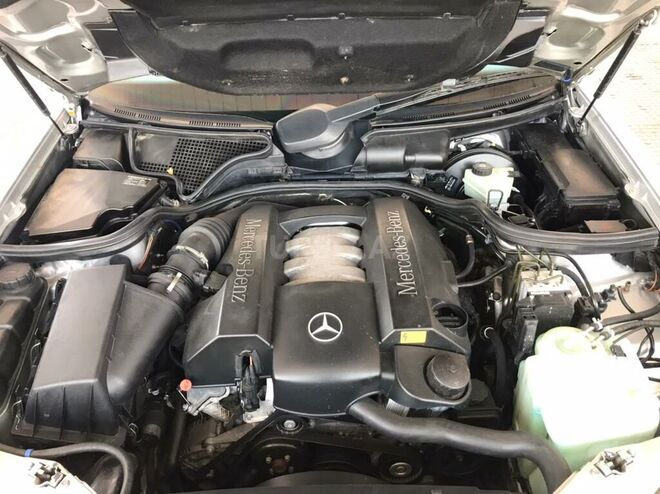 Mercedes E 240 1999, 217,000 km - 2.4 l - Gəncə