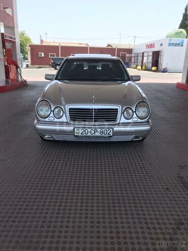 Mercedes E 240 1999, 217,000 km - 2.4 l - Gəncə