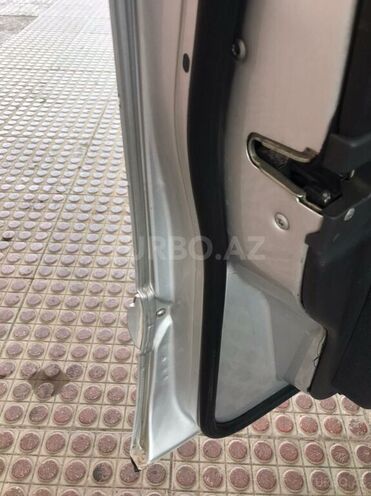Mercedes E 240 1999, 217,000 km - 2.4 l - Gəncə