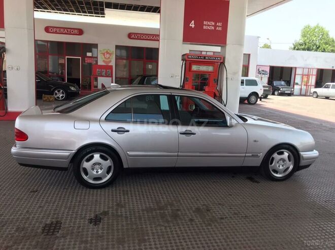 Mercedes E 240 1999, 217,000 km - 2.4 l - Gəncə
