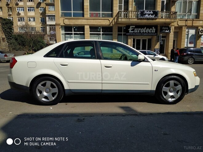 Audi A4 2003, 247,839 km - 1.8 l - Bakı