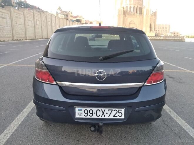 Opel Astra 2007, 215,000 km - 1.4 л - Bakı
