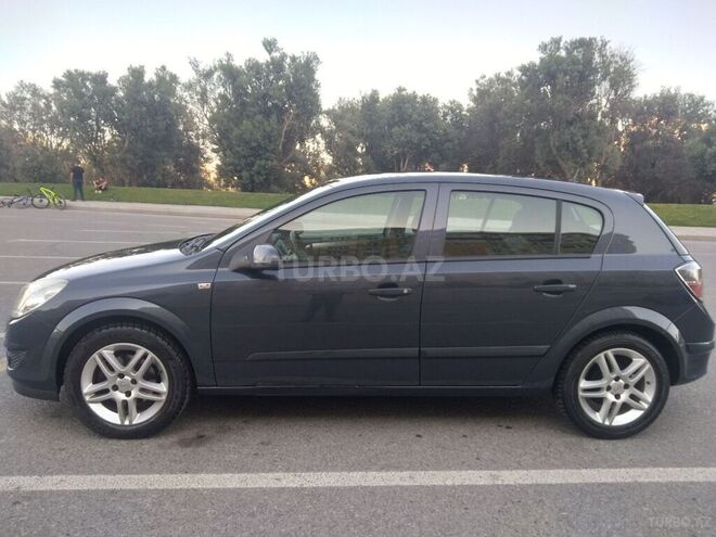 Opel Astra 2007, 215,000 km - 1.4 л - Bakı