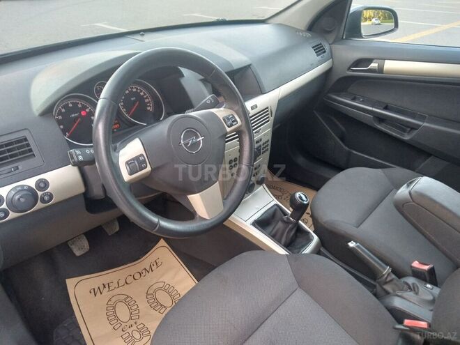 Opel Astra 2007, 215,000 km - 1.4 л - Bakı