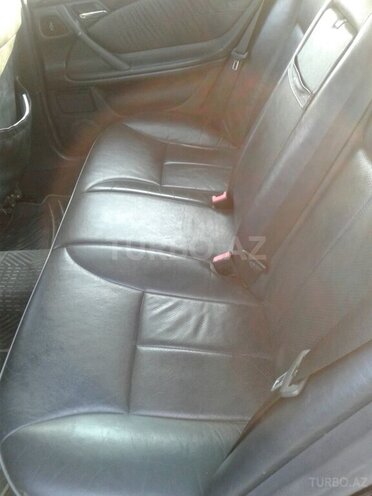 Mercedes E 320 2001, 181,000 km - 3.2 л - Bakı