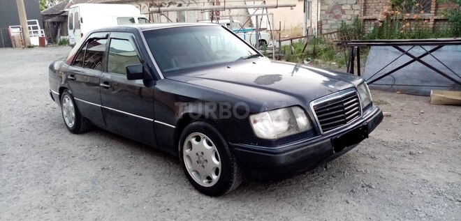 Mercedes E 200 1991, 400,000 km - 2.0 l - Şəki