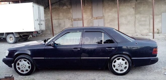Mercedes E 200 1991, 400,000 km - 2.0 l - Şəki