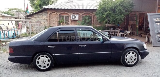 Mercedes E 200 1991, 400,000 km - 2.0 l - Şəki