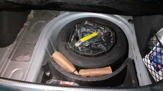Volkswagen Jetta 2004, 230,000 km - 2.0 л - Bakı