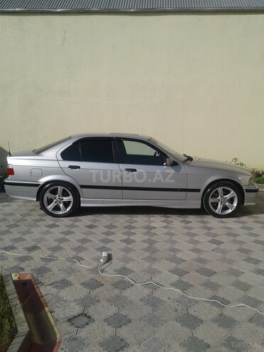 BMW 320 1998, 280,000 km - 2.0 л - Gəncə