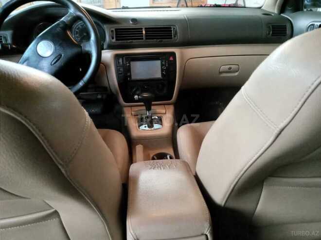 Volkswagen Passat 2004, 238,000 km - 1.8 l - Ağdaş