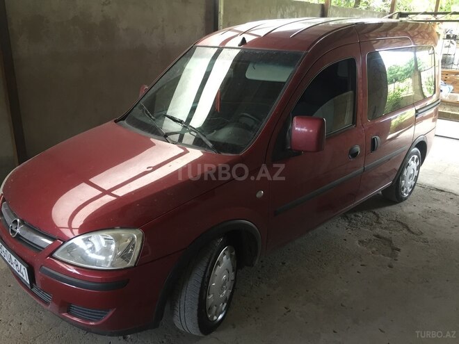 Opel Combo 2006, 144,000 km - 1.3 l - Quba