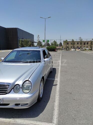 Mercedes E 220 1999, 359,145 km - 2.2 l - Bakı