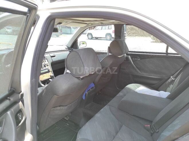 Mercedes E 220 1999, 359,145 km - 2.2 l - Bakı