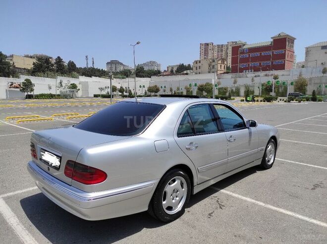 Mercedes E 220 1999, 359,145 km - 2.2 l - Bakı