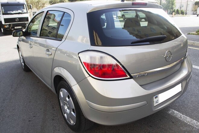 Opel Astra 2005, 175,000 km - 1.4 l - Bakı