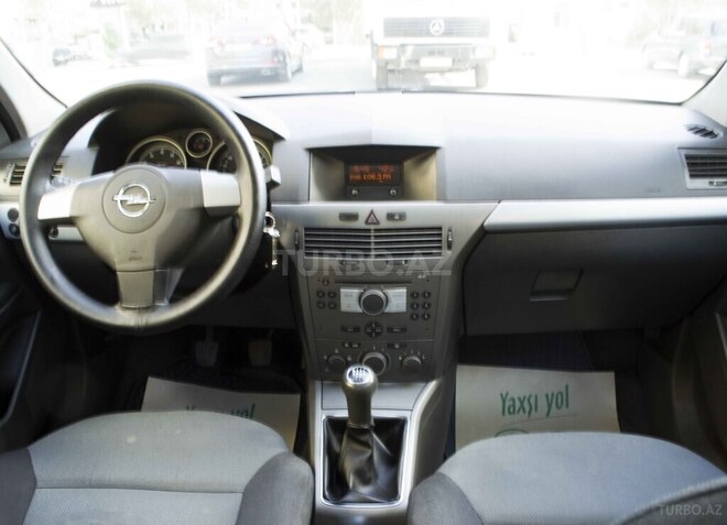 Opel Astra 2005, 175,000 km - 1.4 l - Bakı
