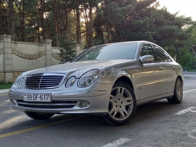 Mercedes E 220 2002, 290,000 km - 2.2 l - Bakı