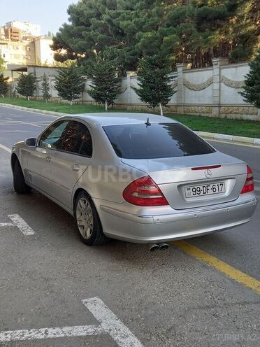 Mercedes E 220 2002, 290,000 km - 2.2 l - Bakı