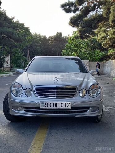Mercedes E 220 2002, 290,000 km - 2.2 l - Bakı