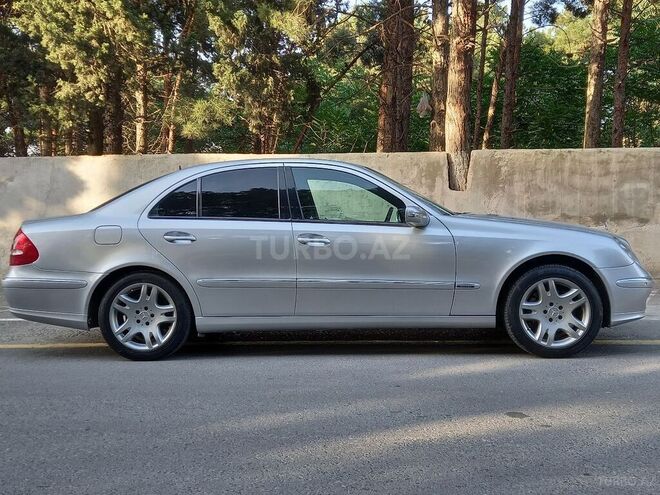 Mercedes E 220 2002, 290,000 km - 2.2 l - Bakı