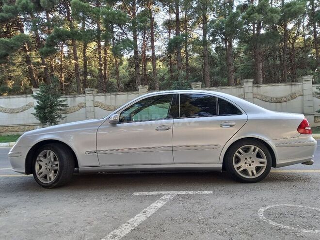 Mercedes E 220 2002, 290,000 km - 2.2 l - Bakı