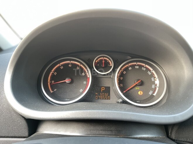 Opel Corsa 2014, 79,500 km - 1.4 л - Bakı