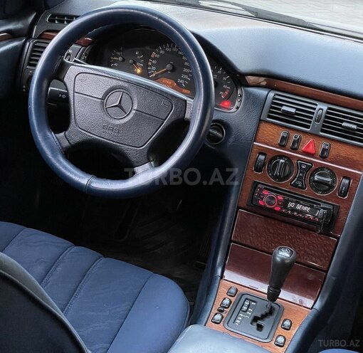 Mercedes E 240 1998, 448,443 km - 2.4 l - Bakı