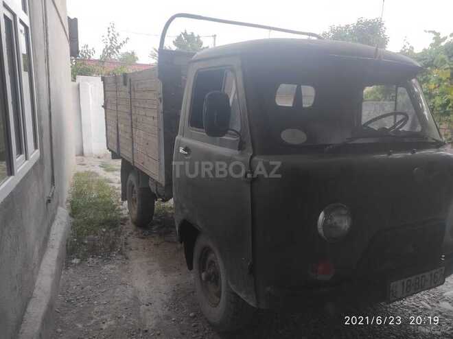 UAZ 452 1982, 333,333 km - 2.5 л - Quba