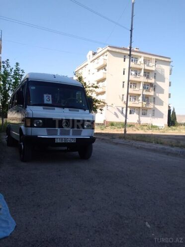 Mercedes 208 D 1992, 132,548 km - 2.9 л - Hacıqabul