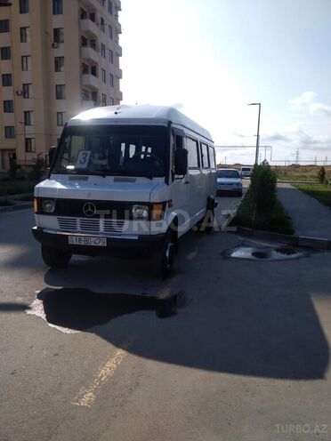 Mercedes 208 D 1992, 132,548 km - 2.9 л - Hacıqabul