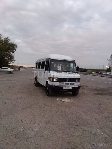Mercedes 208 D 1992, 132,548 km - 2.9 л - Hacıqabul