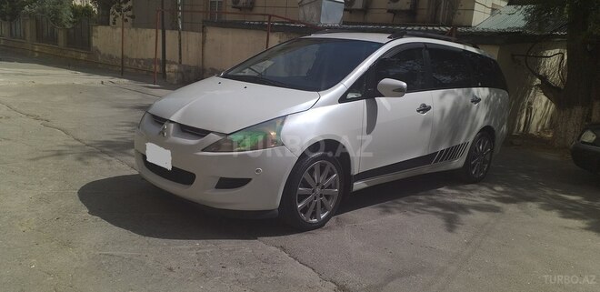 Mitsubishi Grandis 2004, 152,752 km - 2.4 l - Bakı