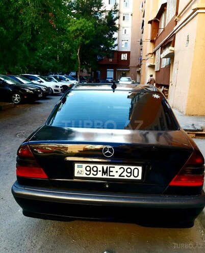 Mercedes C 250 1999, 437,000 km - 2.5 l - Bakı
