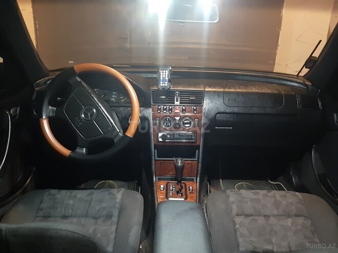 Mercedes C 250 1999, 437,000 km - 2.5 l - Bakı