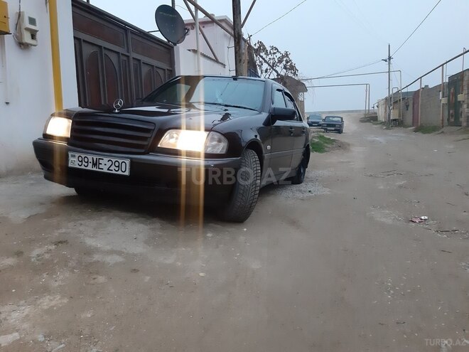 Mercedes C 250 1999, 437,000 km - 2.5 l - Bakı