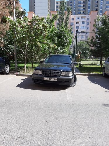 Mercedes C 250 1999, 437,000 km - 2.5 l - Bakı